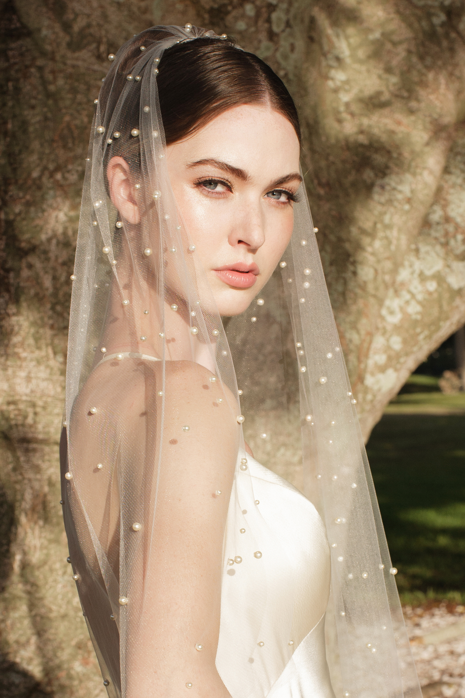 The Bride’s Guide to Luxury Wedding Accessories: Veils, Tiaras, Shoes & More