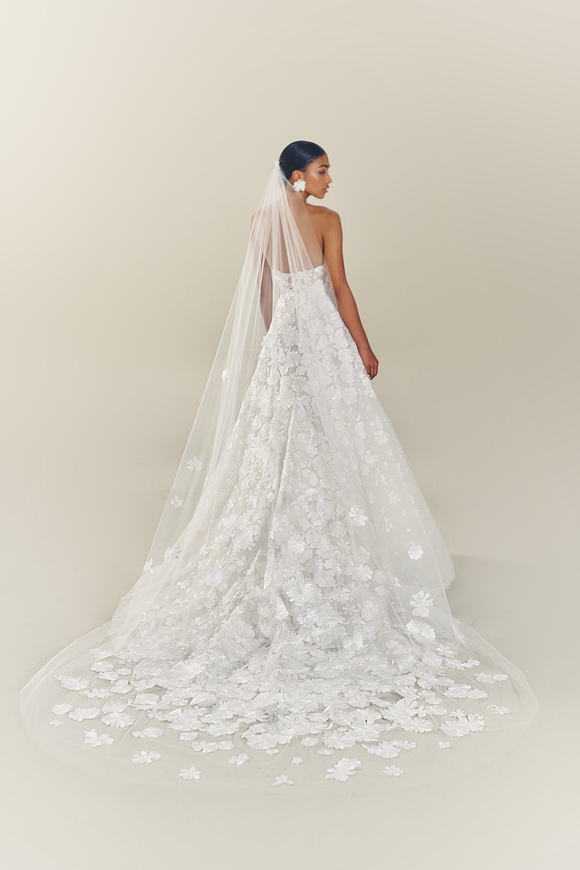 Designer Spotlight: Mira Zwillinger – Ethereal Luxury in Every Stitch