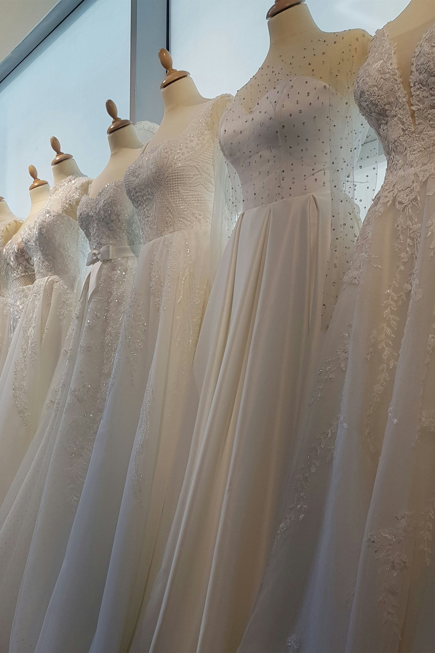 The Ultimate Guide to Luxury Wedding Dresses