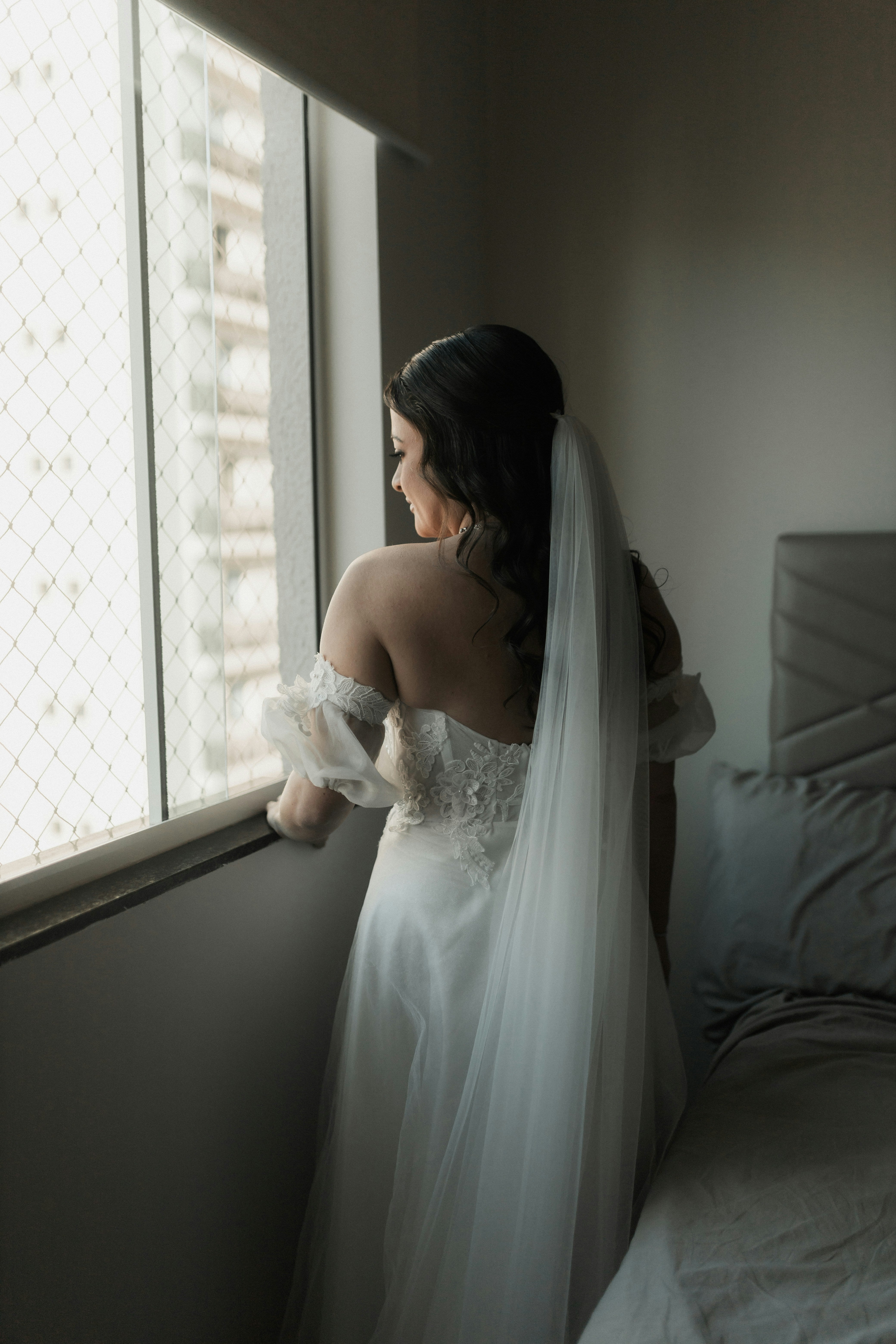 The Complete Guide to Designer Wedding Dresses